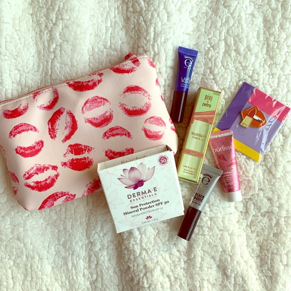 ipsy Other - New Ipsy Beauty Glam Makeup Bag